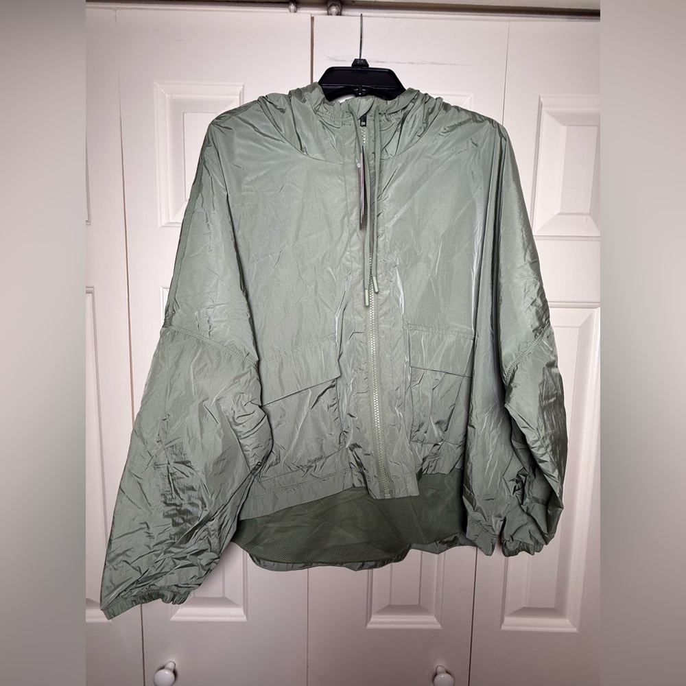 DSG X Twitch Plus Allison Women's Olive Leaf Woven Jacket